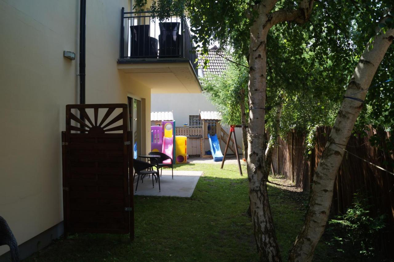 Bursztyn 2 Apartment Rewal Exterior photo