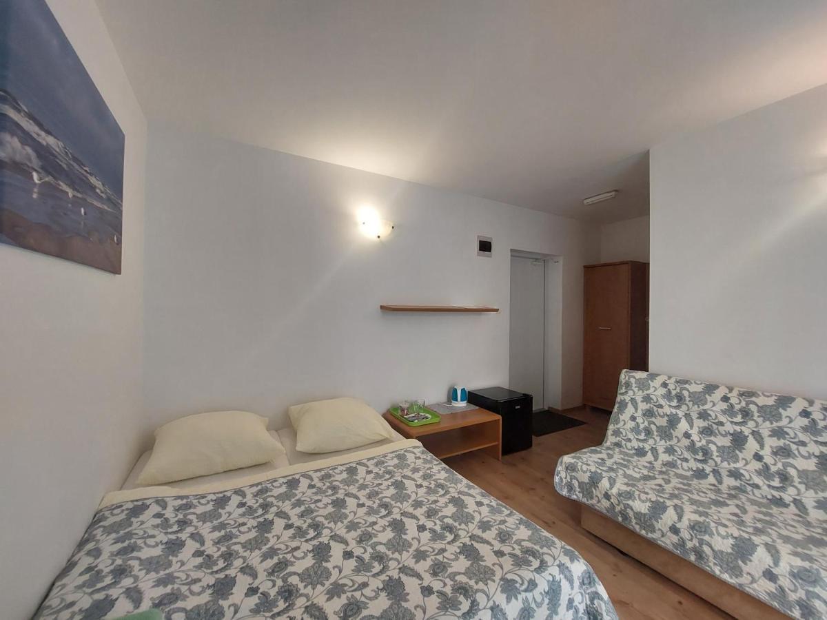 Bursztyn 2 Apartment Rewal Exterior photo
